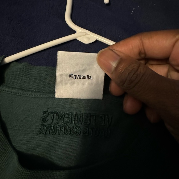 Vetements haute couture size XL - Picture 5 of 7